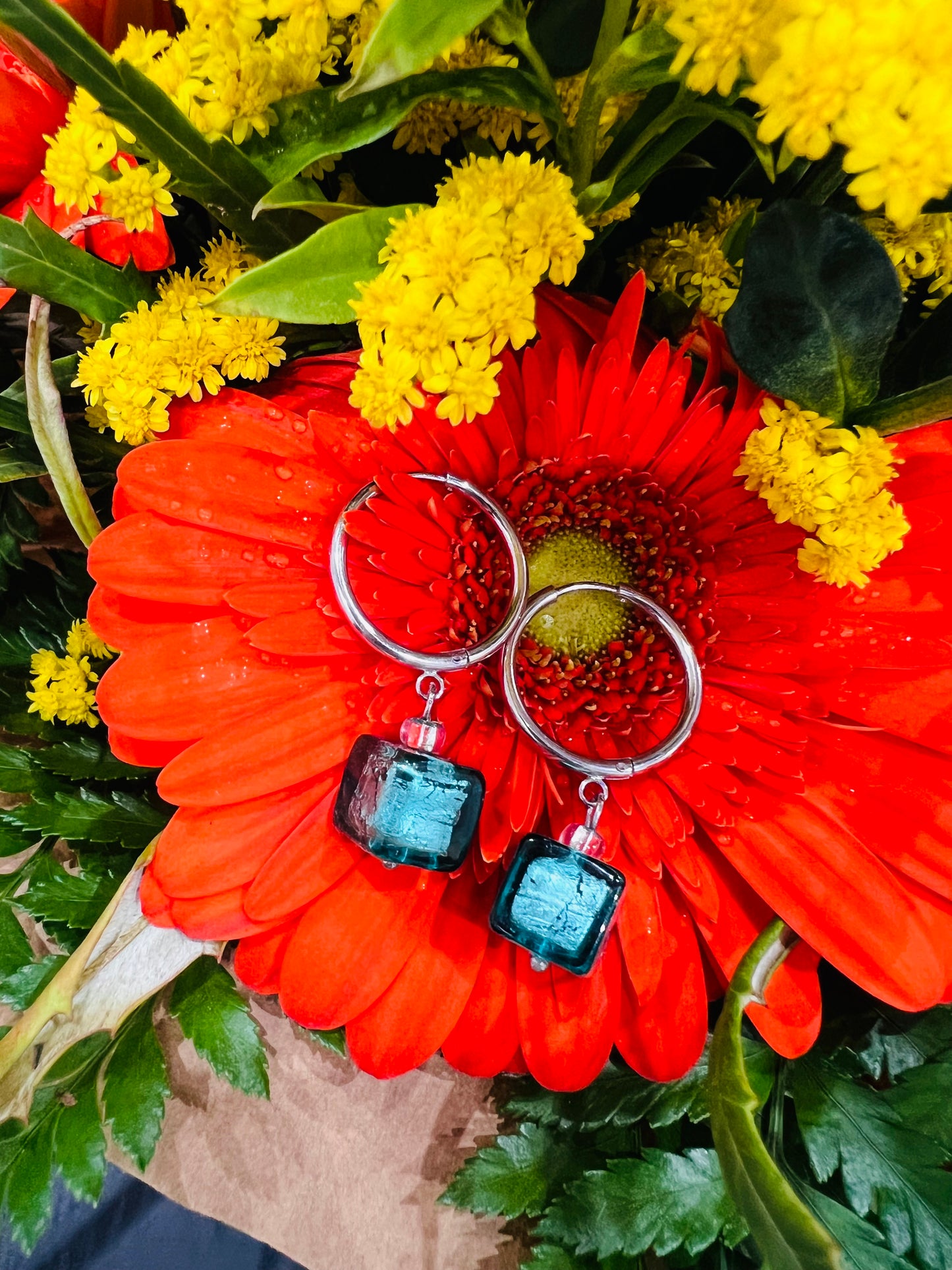 Stainless Steel Loop Earrings with Sommerso Murano Glass Cube Pearl