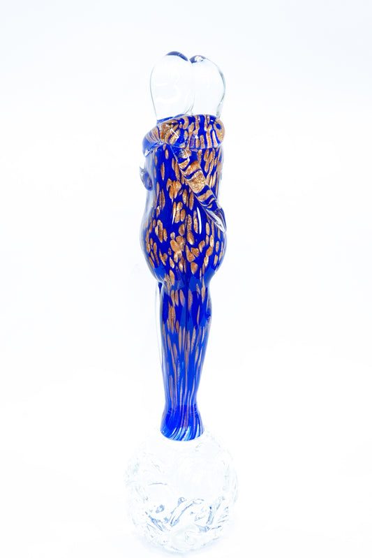 The embrace of lovers in Murano glass