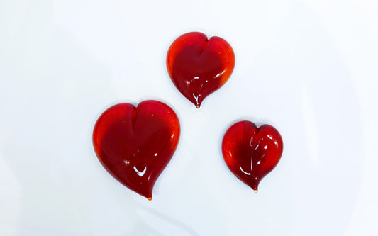 Supporting hearts in Murano glass