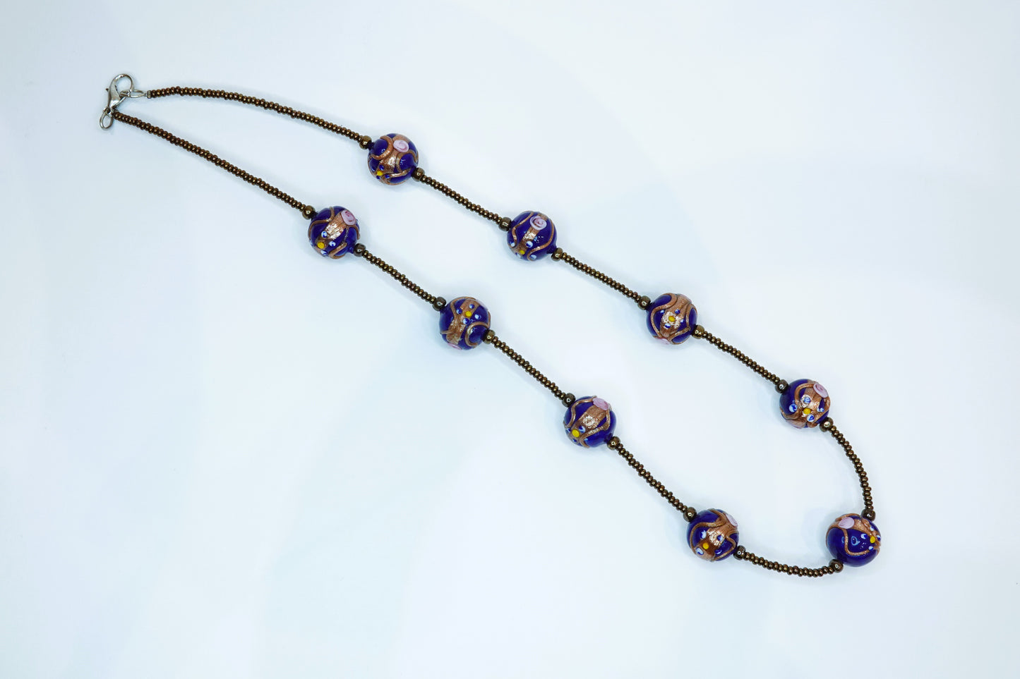 Collana “Fiorita” in Vetro di Murano Colore Blu Notte