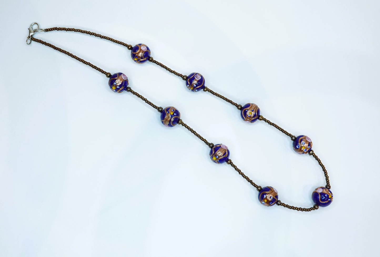 Collana “Fiorita” in Vetro di Murano Colore Blu Notte